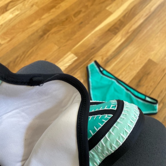 Bar111 Bikini Swim Suit Set Green Size Small Top M Bottom. 
I’2 - Picture 3 of 10